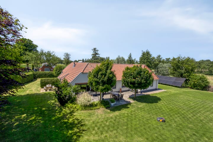 Carolieweg 2 in Zevenhuizen foto