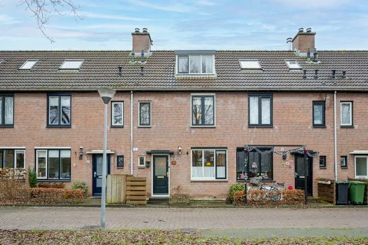 Carry Pothuiserf 25 in Voorschoten