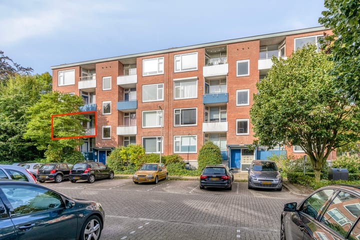 Castorweg 234 in Hengelo foto