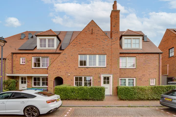 Catharina van Aragonlaan 104 in Hoofddorp foto