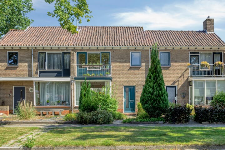 Ceintuurbaan West 13 in Roden foto