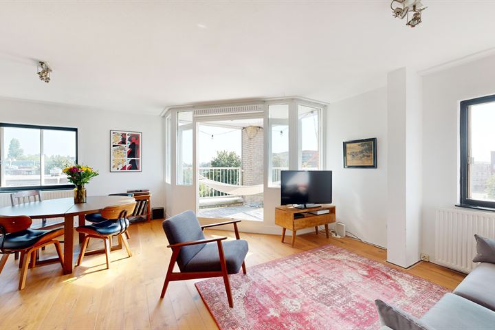 Celebesstraat 110N in Amsterdam foto