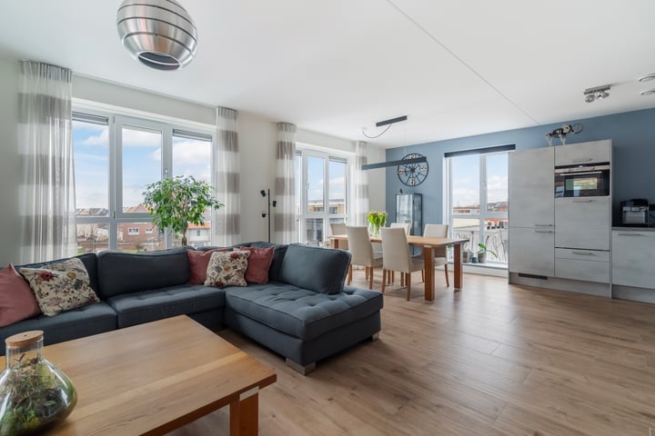 Centrumoever 37 in Roelofarendsveen foto