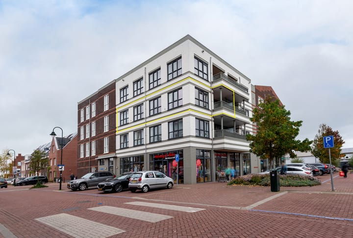 Foto van woning Centrumoever 45, Roelofarendsveen