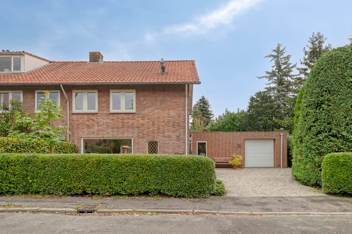 Ceramstraat 12 in Amersfoort foto