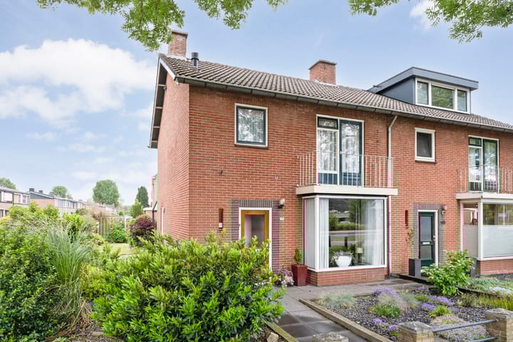 Chevalleraustraat 101 in Ommen foto