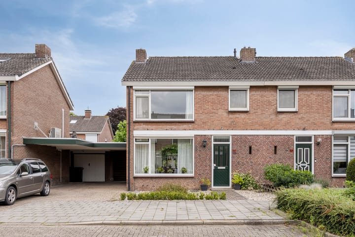 Christinestraat 12 in Duiven foto