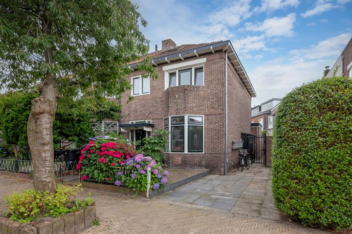 Chrysantenstraat 12 in Hilversum foto