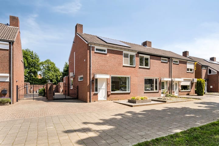 Clarastraat 22 in Echt foto