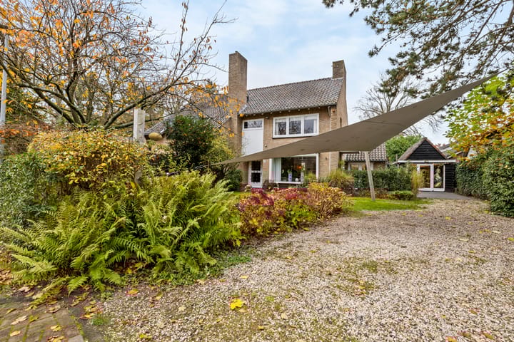 Co Bremanlaan 4 in Laren foto