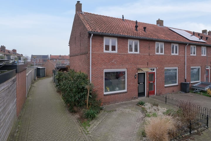 Constantijn Huygensstraat 33 in Almelo foto
