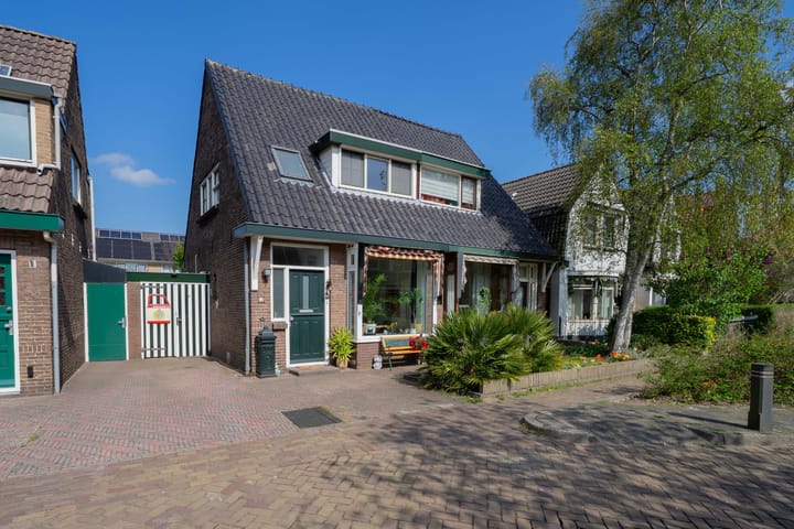 Cornelis Matersweg 12 in Beverwijk foto