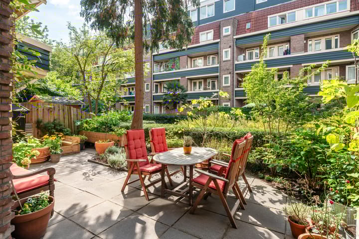 Cornelis Springerstraat 8-H in Amsterdam foto