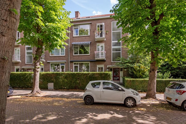 Cornelis Suyslaan 34 in Rijswijk foto