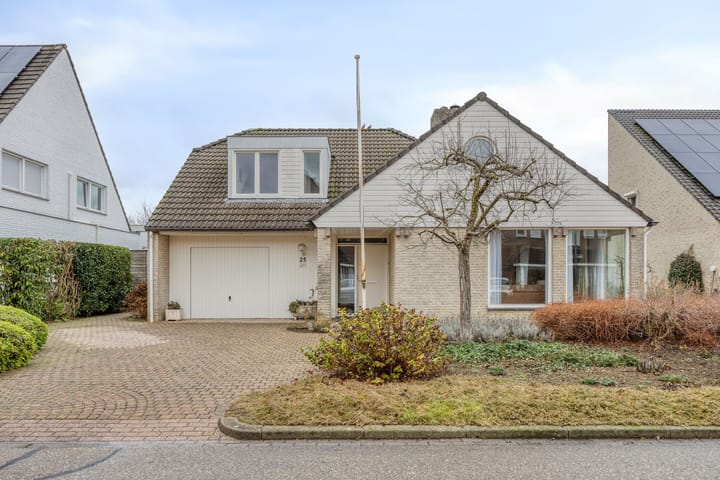 Courtpendu 25 in Eijsden foto