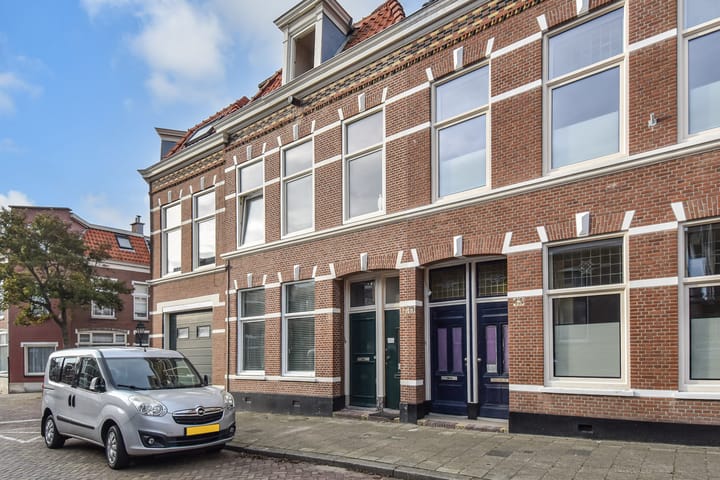 d'Aumeriestraat 19 in 's-Gravenhage foto