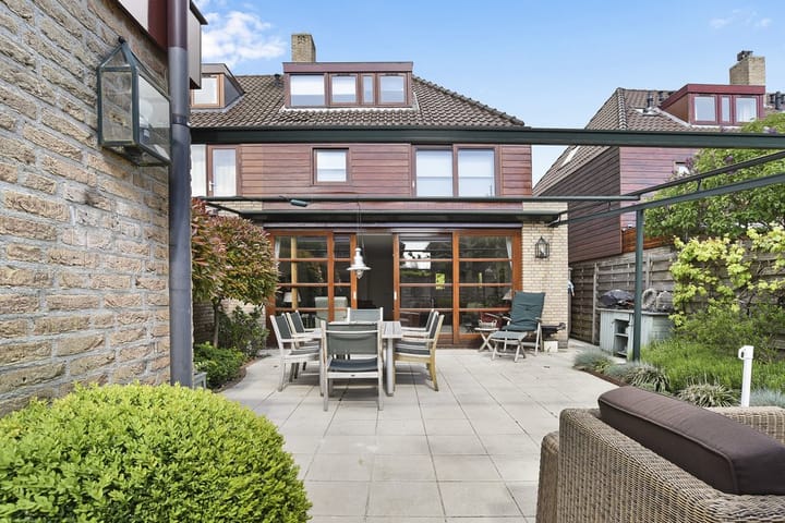 Dahliahof 16 in Wassenaar foto