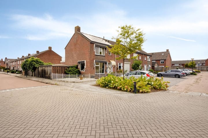 Dahliastraat 14 in Veghel foto