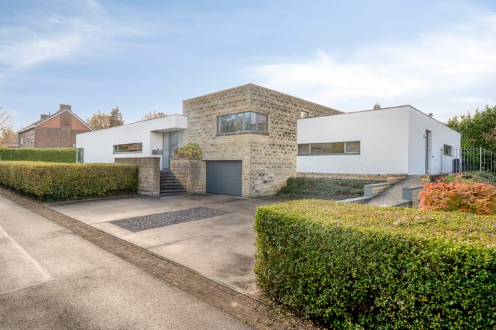 Daniken 17 in Geleen foto