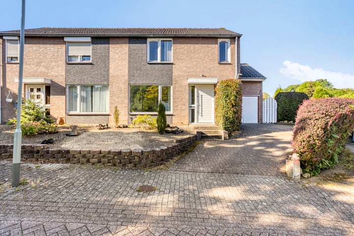 Dassenburcht 11 in Beek foto