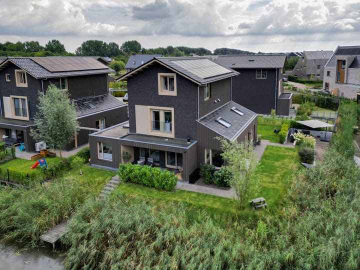 De Beekjuffer 11 in Eelderwolde foto