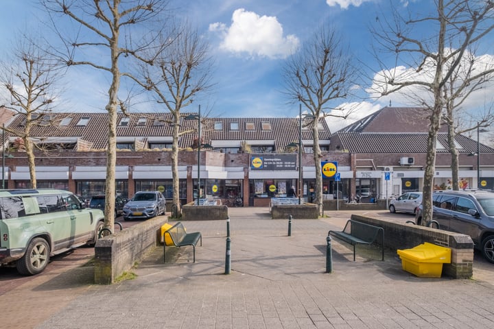 De Bus 12 in Waalre foto