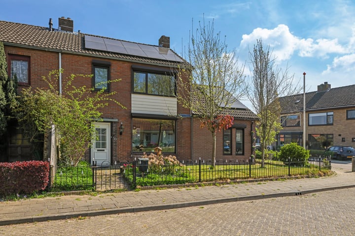 De Hartogstraat 16 in Valburg foto