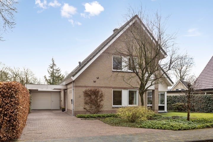 de Heuve 21 in Epe foto