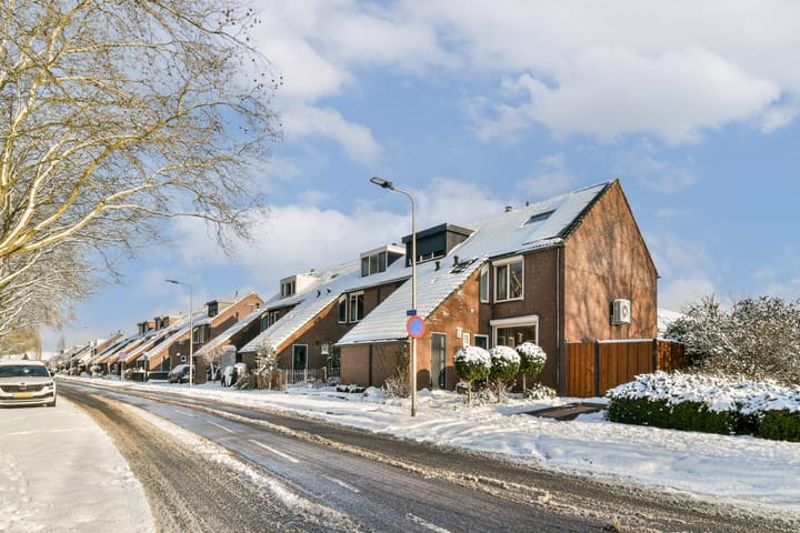 De Hil 2 in Hendrik-Ido-Ambacht foto