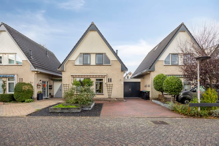 De Hoefslag 7 in Dronten foto