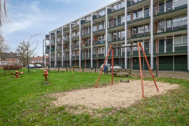 De Houtmanstraat 103 in Arnhem foto