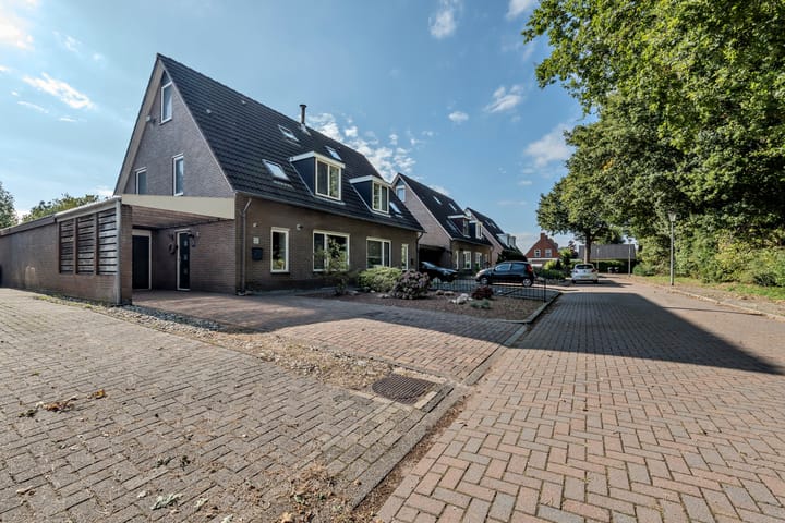 De Houtwal 6 in Veendam foto