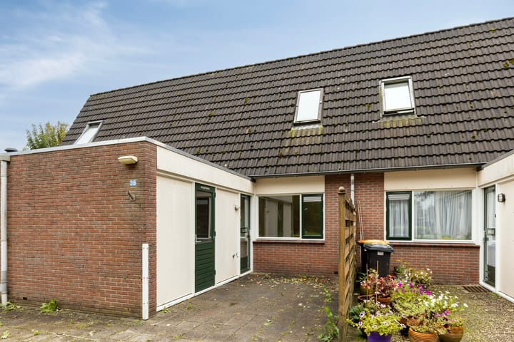 De IJsvogel 38 in Vriezenveen foto