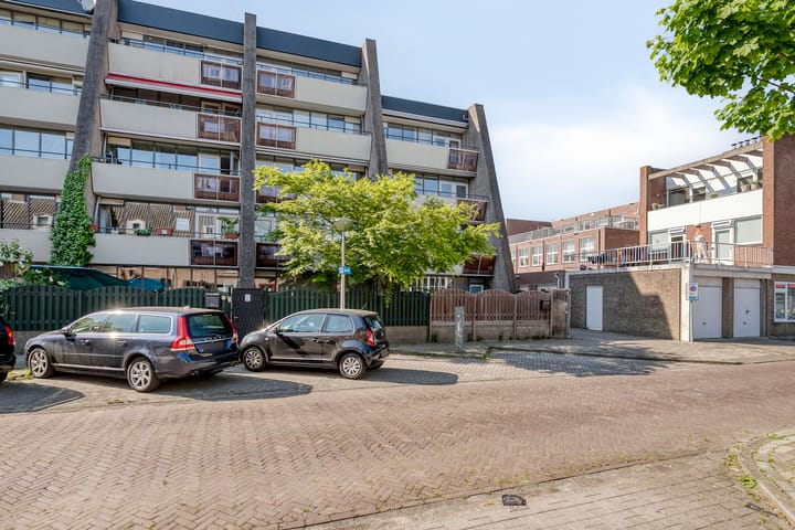 De Rozentuin 67 in Eindhoven foto