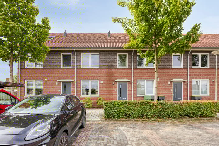 de Ruyterstraat 6A in Heinenoord foto