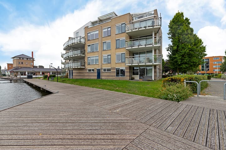 de Schilkampen 1 in Sneek foto