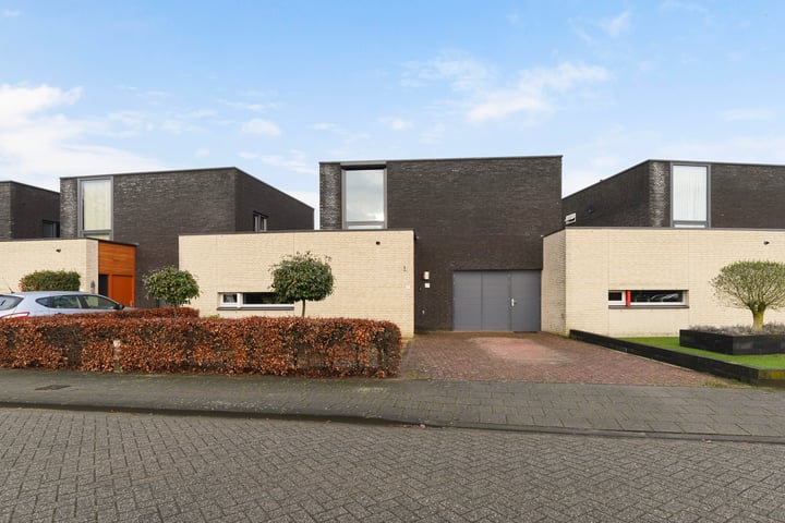 De Statie 9 in Vlijmen foto