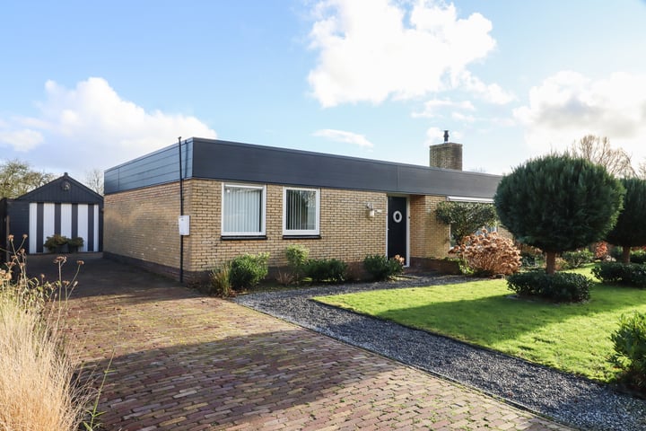 De Terp 9 in Scharnegoutum foto