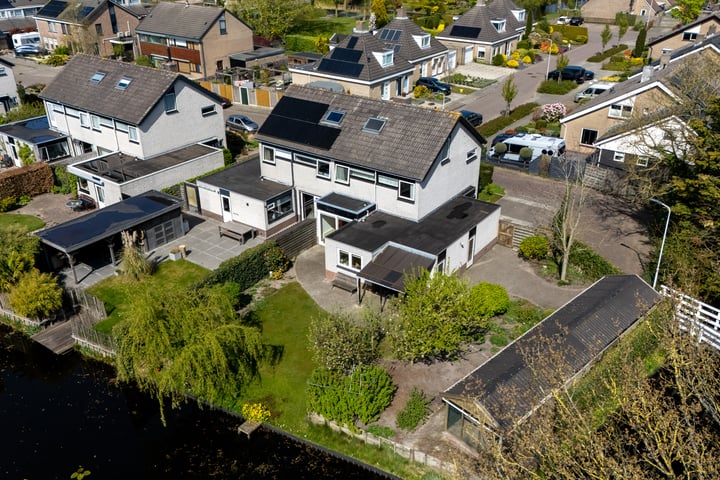 De Tsjotter 20 in Joure foto