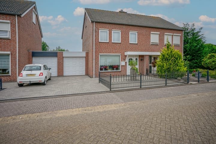 de Vlaanders 22 in St. Willebrord foto