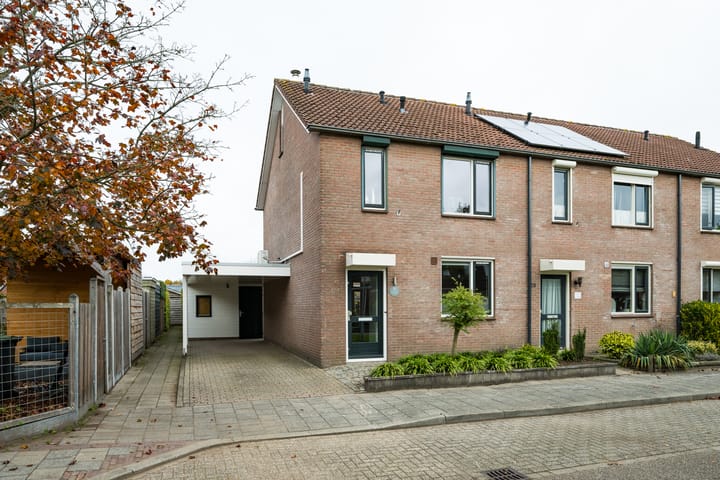 de Vloglanden 18 in Varsseveld foto