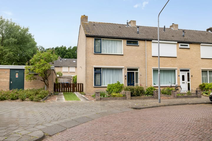 De Vooghtstraat 30 in Made foto