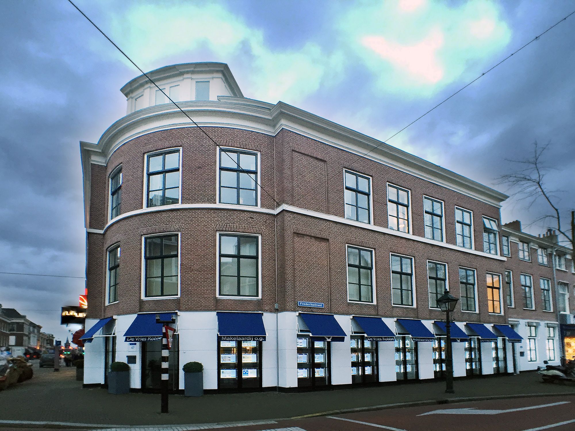 Kantoor foto van De Vries Robbé B.V.