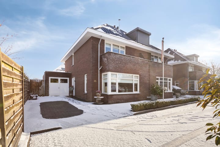 De Zon 35 in Tuitjenhorn foto