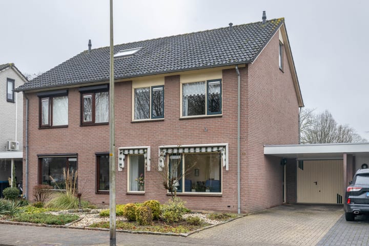 De Zwaan 12 in Almelo