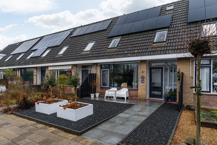 De Zwaan 34 in Dokkum foto