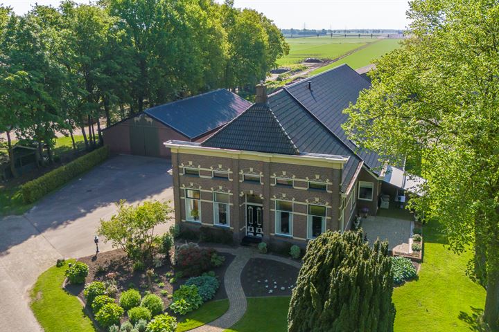 Dedemsvaartseweg-Zuid 11 in Lutten foto