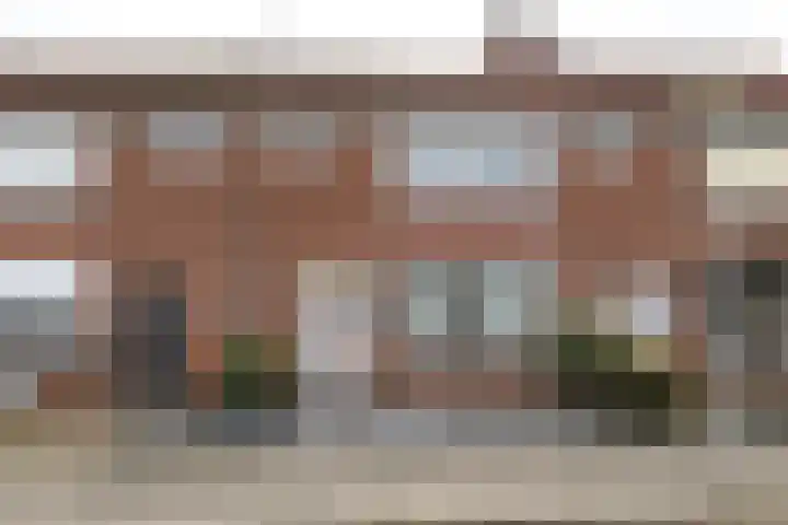 Deken Deutzlaan 66 in Kerkrade