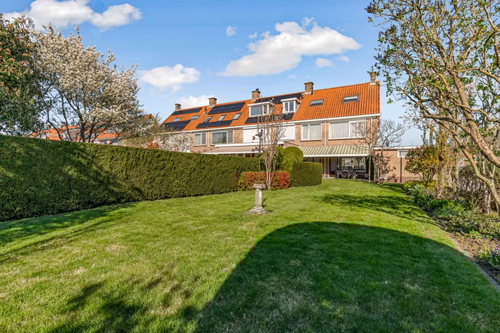 Deken Heinenstraat 20 in Bunnik foto