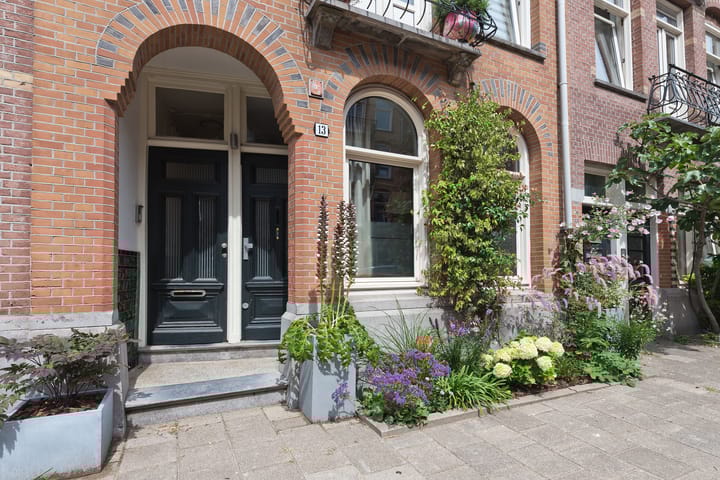 Delistraat 13A in Amsterdam foto